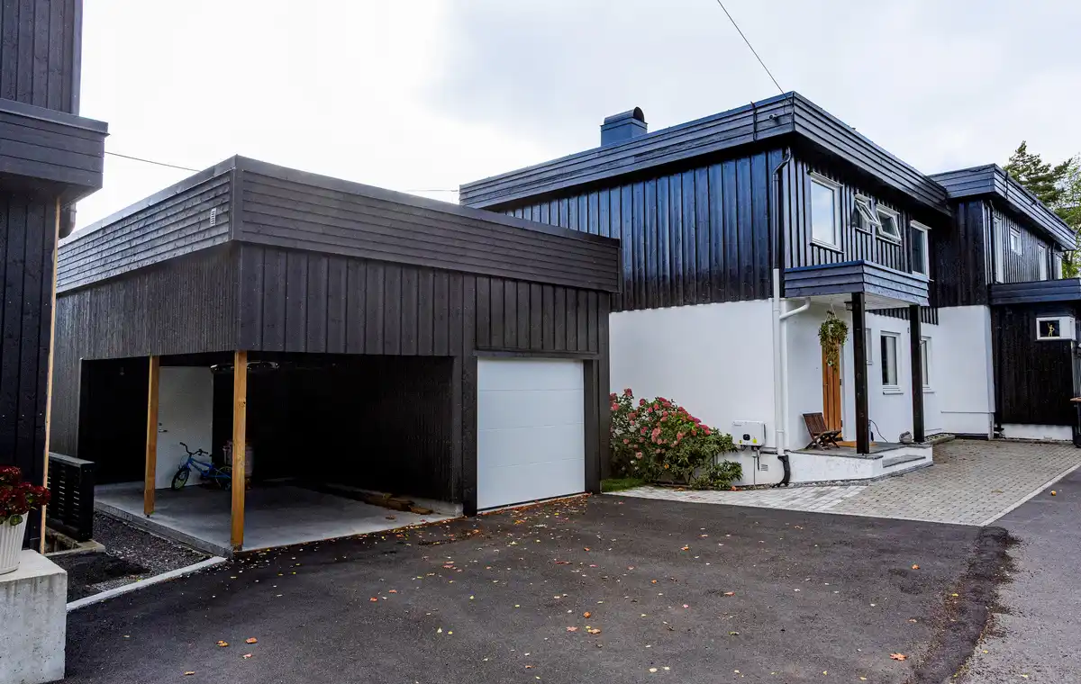 <a href='/bilder/referanser/flatt-tak/0a5a1988 justert.jpg' download>Last ned bilde</a>